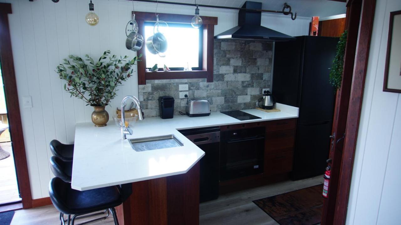 The Hut 56 Villa Whitianga Buitenkant foto